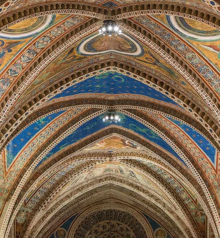2_Basilica superiore - vista dei nuovi lampadari_ok